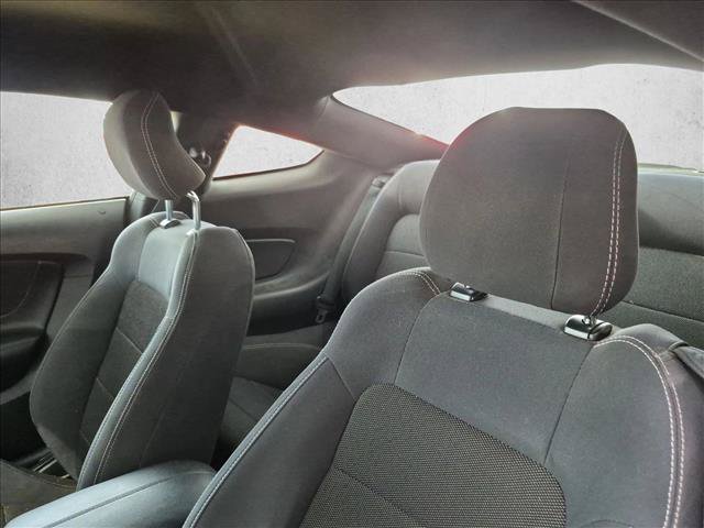 Used 2016 Ford Mustang Coupe RWD image 12