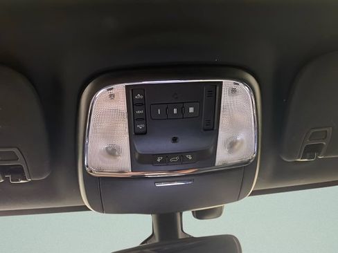 Used 2017 Jeep Grand Cherokee Limited AWD/4WD image 15