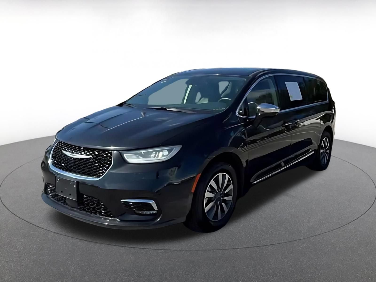 Used 2023 Chrysler Pacifica Limited FWD image 6