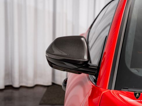 Used 2023 Lamborghini Urus Performante image 4