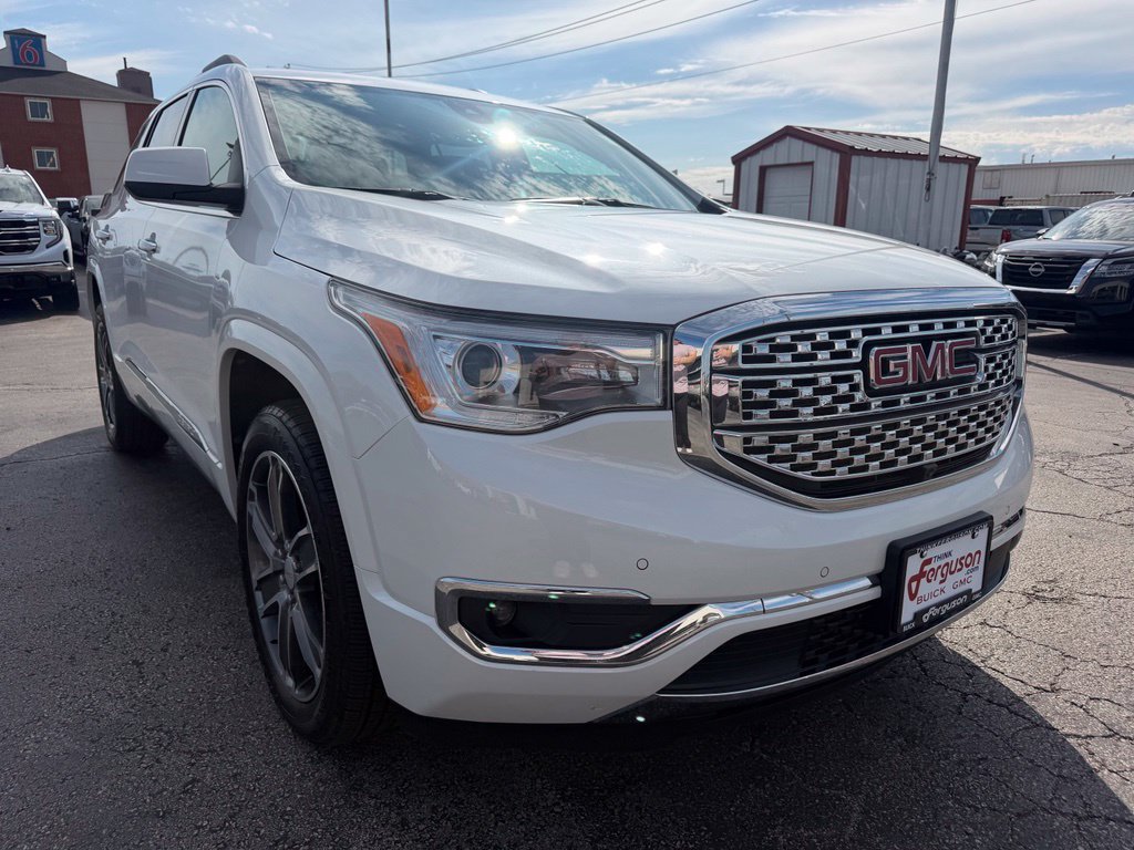 Used 2019 GMC Acadia Denali w/ Technology Package AWD/4WD image 5