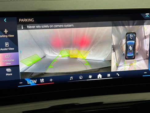 New 2026 BMW 530i w/ Executive Package RWD image 24