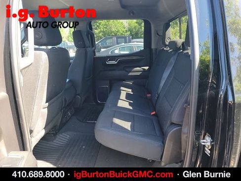 Used 2024 GMC Sierra 1500 SLE w/ Preferred Package RWD image 3