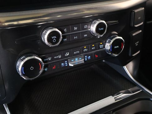 Used 2022 Ford F150 Raptor w/ Equipment Group 801A High AWD/4WD image 8