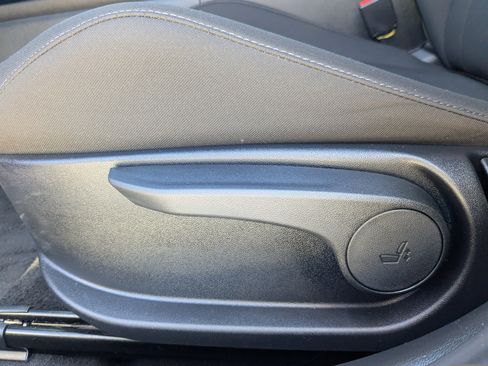 Used 2025 Hyundai Elantra Sport image 21