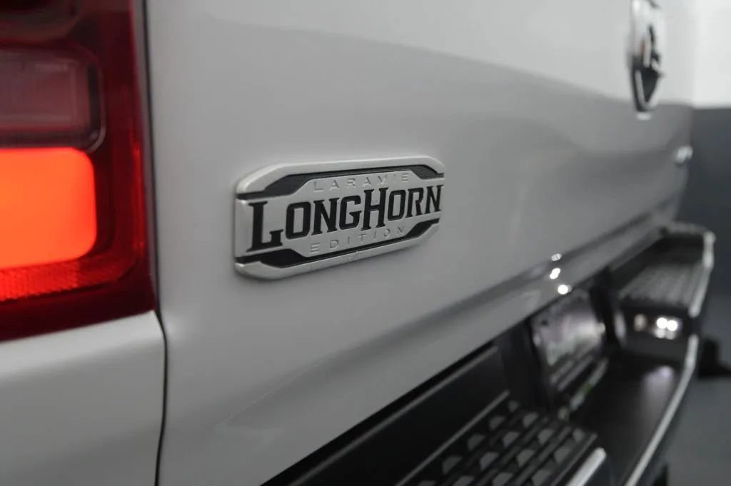 Used 2019 RAM 1500 Limited AWD/4WD image 18