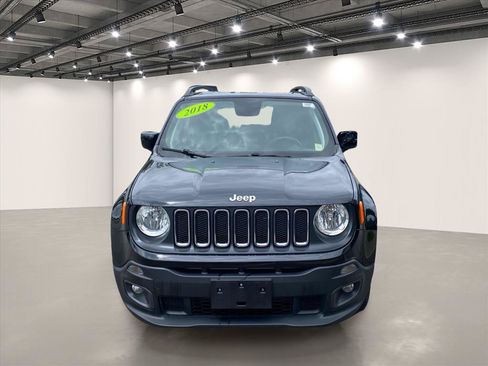 Used 2018 Jeep Renegade Latitude AWD/4WD image 2