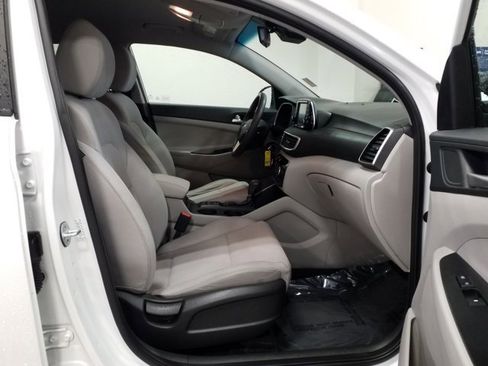 Used 2019 Hyundai Tucson SE image 17