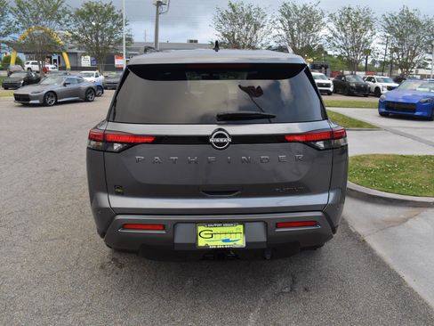 New 2026 Nissan Pathfinder Platinum w/ Cargo Package FWD image 8
