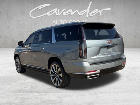 Used 2026 Cadillac Escalade ESV Luxury w/ Touring Package AWD/4WD image 14