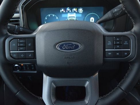 New 2026 Ford F250 Lariat w/ Black Appearance Package image 8