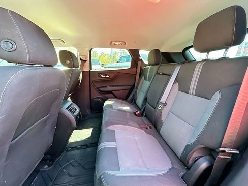 Used 2024 Chevrolet Blazer LT w/ Convenience Package FWD image 4