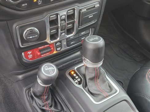 Used 2021 Jeep Wrangler Unlimited Rubicon AWD/4WD image 21