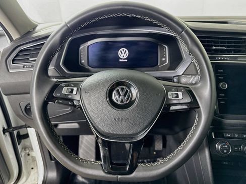Used 2021 Volkswagen Tiguan SEL AWD/4WD image 14