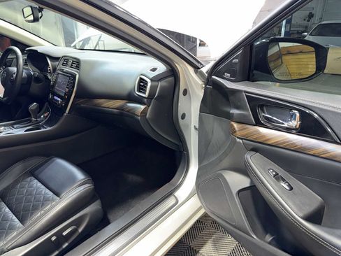 Used 2018 Nissan Maxima Platinum FWD image 27