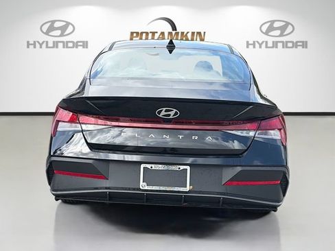 Certified 2026 Hyundai Elantra Sport FWD image 6