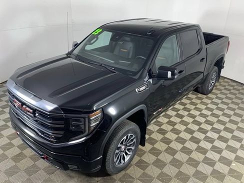 Used 2023 GMC Sierra 1500 AT4 w/ Technology Package AWD/4WD image 14