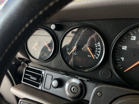 Used 1992 Porsche 911 Carrera image 35