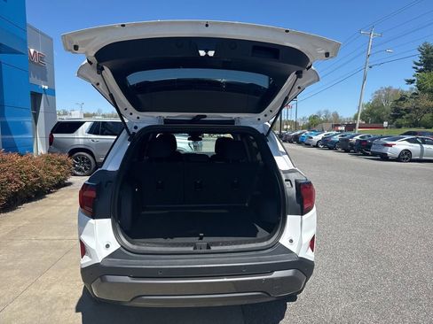 Used 2026 GMC Terrain Elevation AWD/4WD image 9