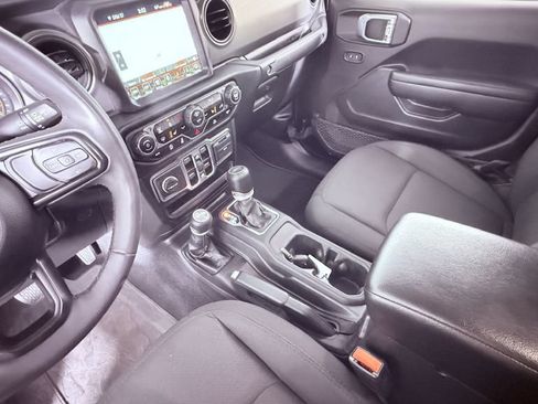 Used 2023 Jeep Gladiator Sport S AWD/4WD image 18
