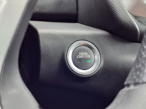 Used 2024 GMC Terrain SLE image 13