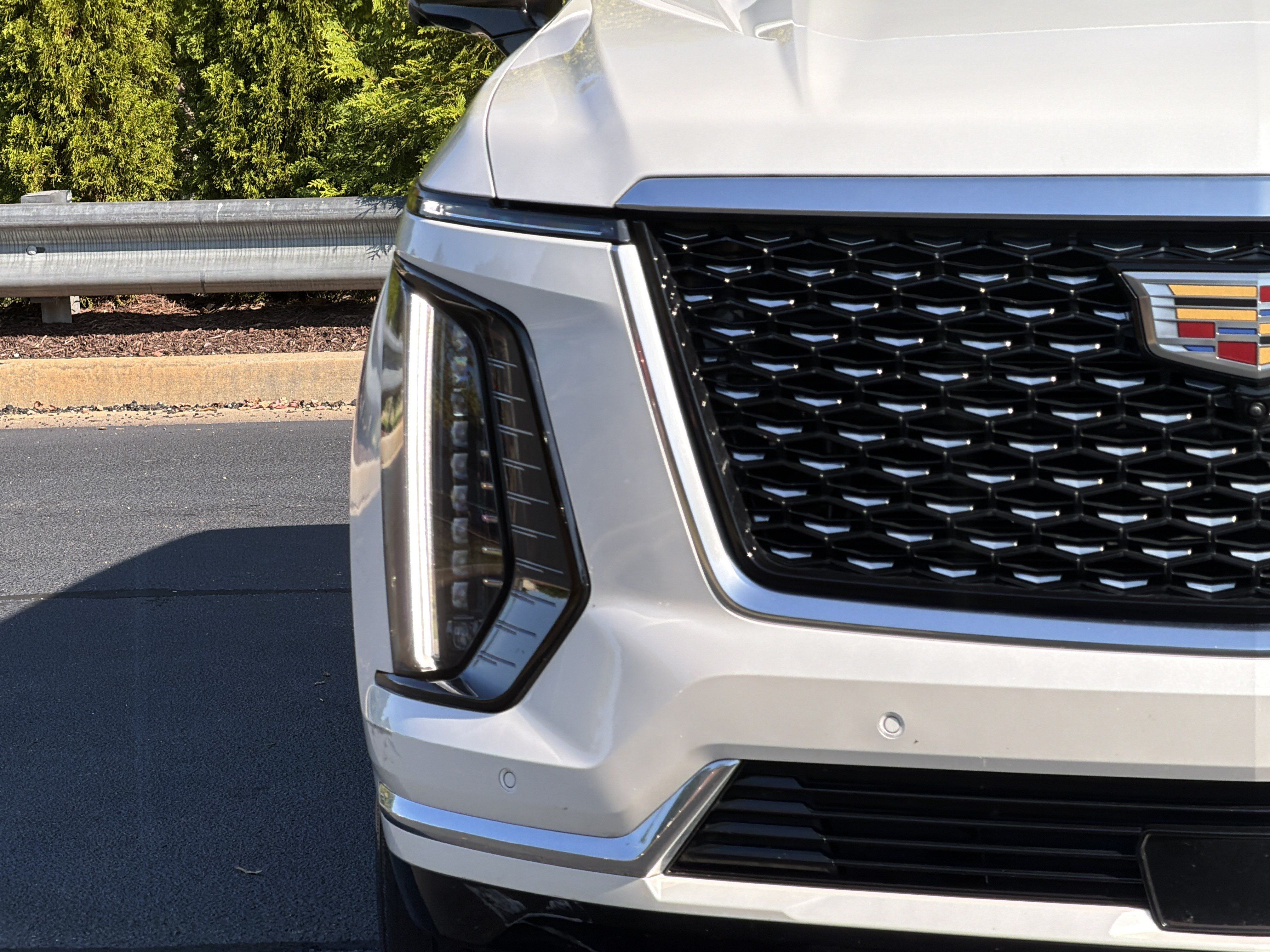Used 2025 Cadillac Escalade Premium Luxury w/ Touring Package AWD/4WD image 19