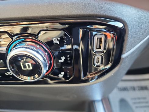 New 2026 GMC Sierra 1500 SLT w/ SLT Premium Package image 16