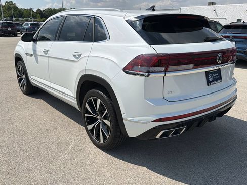 Used 2024 Volkswagen Atlas Cross Sport SEL Premium R-Line AWD/4WD image 4