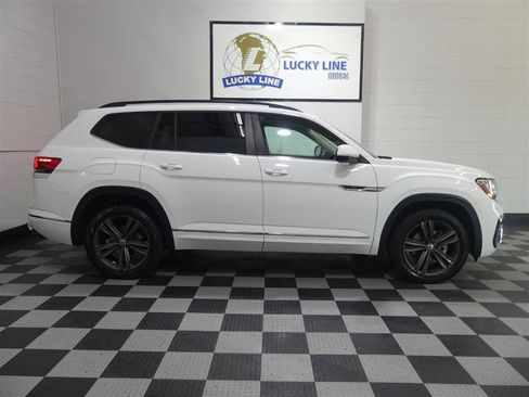 Used 2021 Volkswagen Atlas SE w/ Panoramic Sunroof Package AWD/4WD image 6
