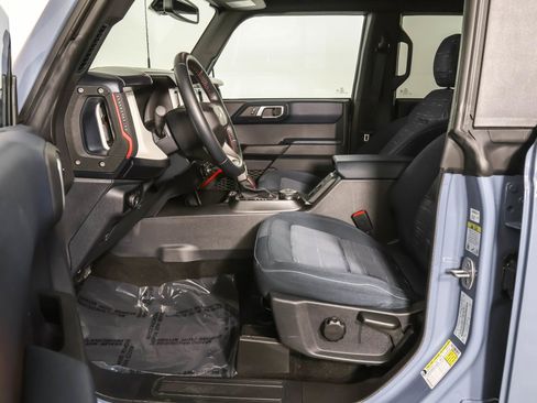 Used 2023 Ford Bronco Heritage Edition image 7