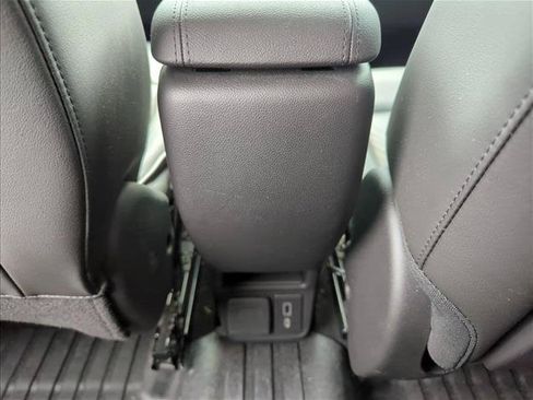 Used 2025 Buick Encore GX Avenir w/ Avenir Technology Package FWD image 19