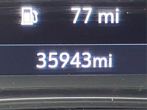 Used 2023 Chevrolet Traverse LT w/ LT Premium Package image 33