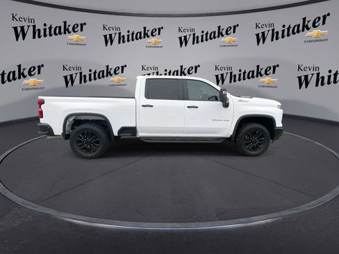 Used 2024 Chevrolet Silverado 2500 Custom w/ Custom Value Package image 9