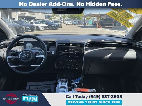 Certified 2023 Hyundai Tucson Limited AWD/4WD image 12