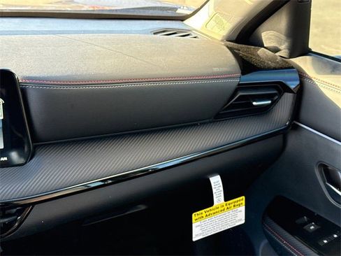 New 2026 Nissan Kicks SR w/ Cold Weather Package image 16