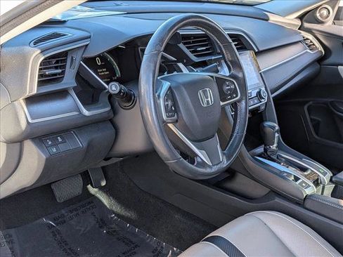 Used 2017 Honda Civic Touring image 10