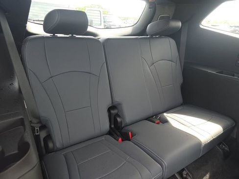 Used 2023 Buick Enclave Premium w/ Experience Buick Package FWD image 21