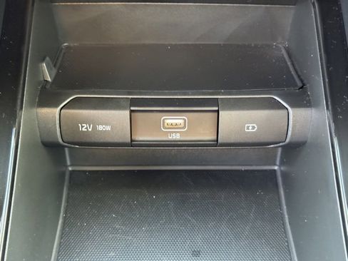 Certified 2022 Kia Telluride LX image 20