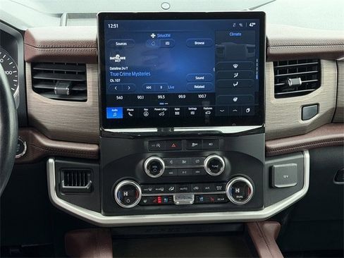 Used 2024 Ford Expedition Max Limited image 18