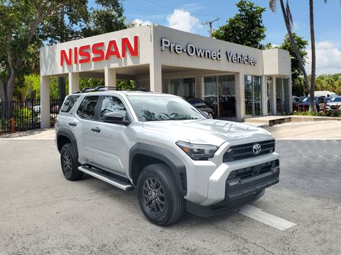 Used 2025 Toyota 4Runner SR5 image 3