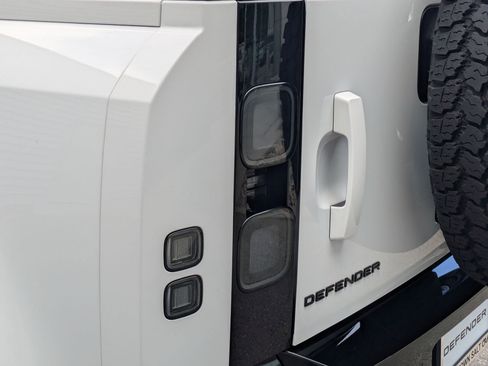 New 2026 Land Rover Defender 110 S AWD/4WD image 12