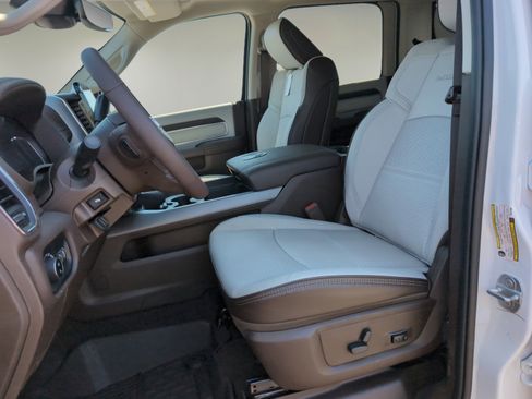 New 2025 RAM 2500 Laramie image 18