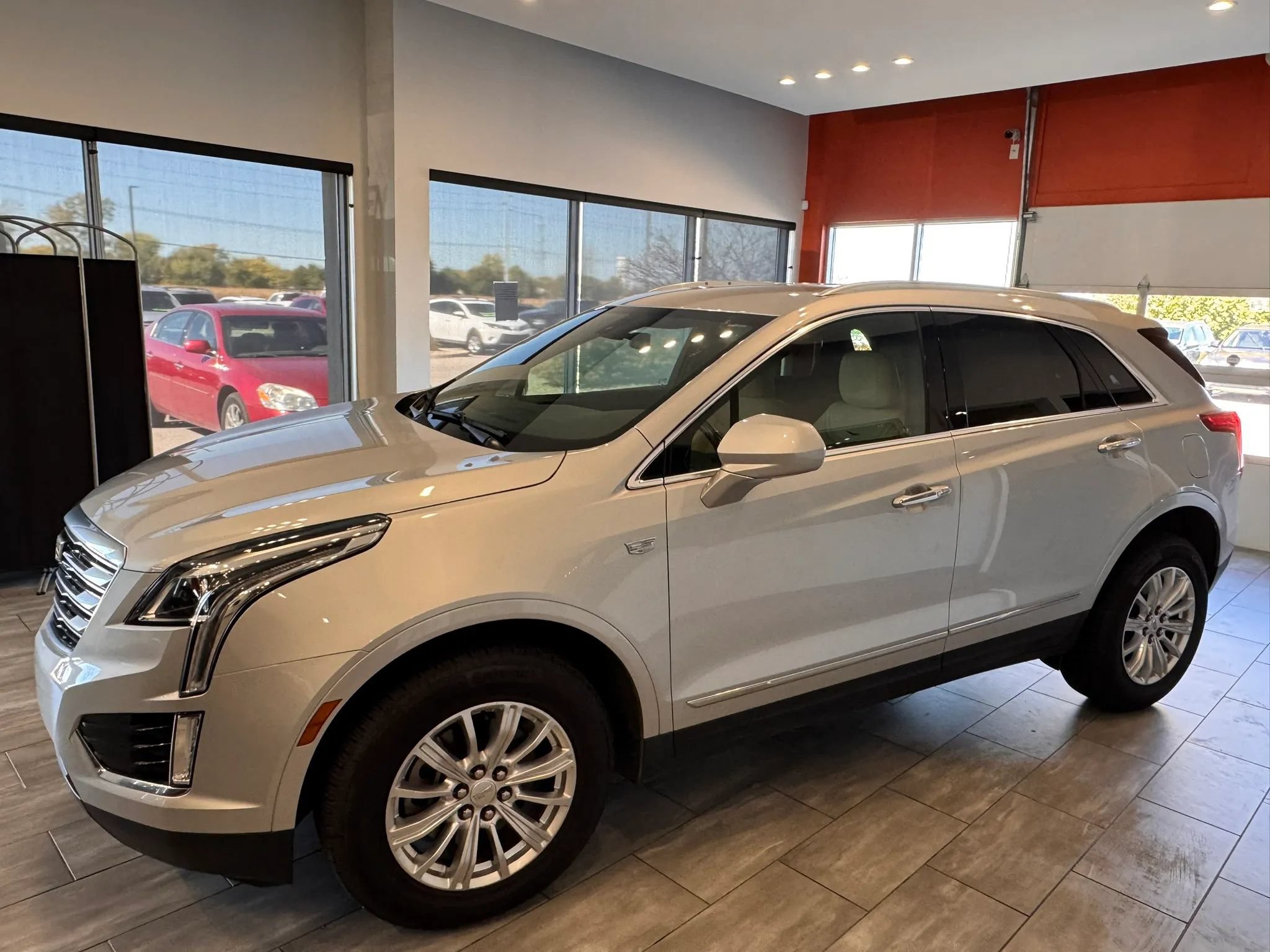 Used 2019 Cadillac XT5 FWD image 12