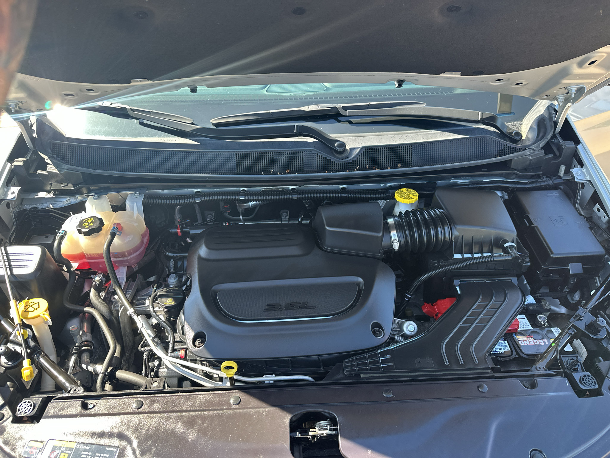 Used 2024 Chrysler Pacifica Touring-L FWD image 12