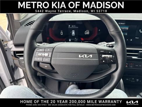 Used 2026 Kia Sportage EX FWD image 18