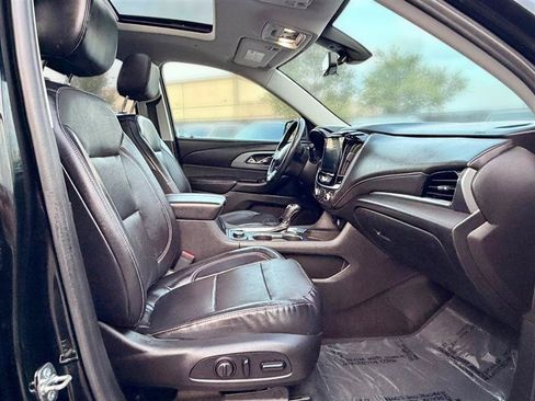 Used 2019 Chevrolet Traverse Premier AWD/4WD image 16