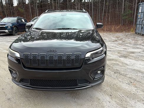 Used 2019 Jeep Cherokee Latitude Plus image 3