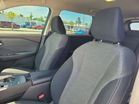 Used 2023 Nissan Rogue SV FWD image 12