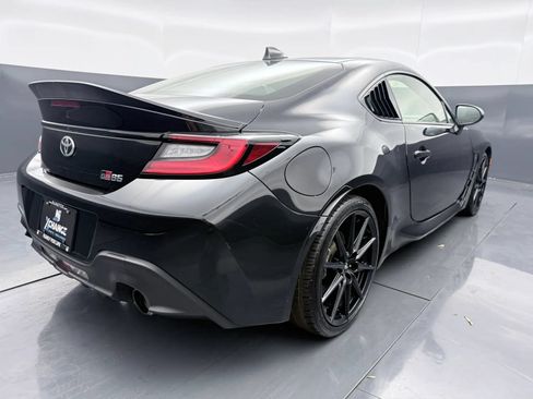 Used 2023 Toyota GR86 Premium w/ ALL Weather Mat Package (TMS) RWD image 7