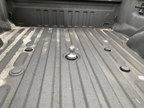 Certified 2022 Ford F350 Lariat w/ Tremor Off-Road Package image 20